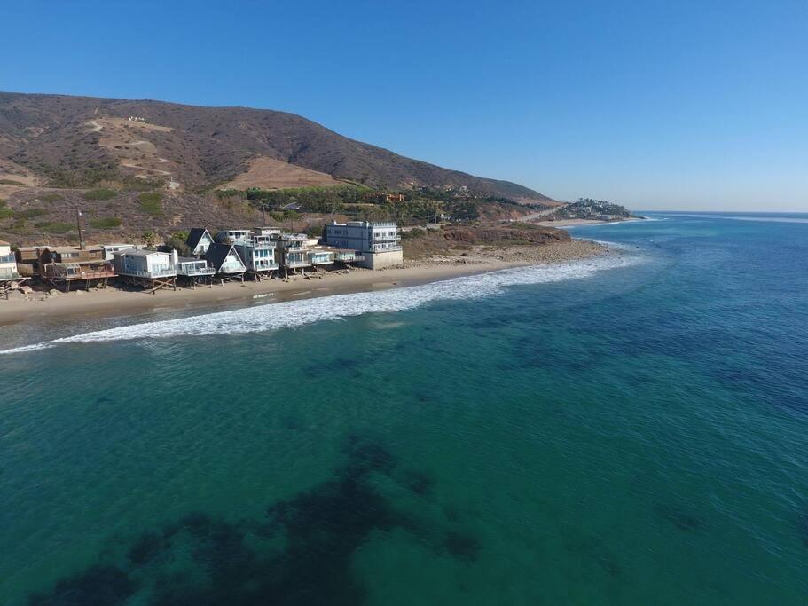 Malibu Beach House Right On The Sand Villa Exterior photo