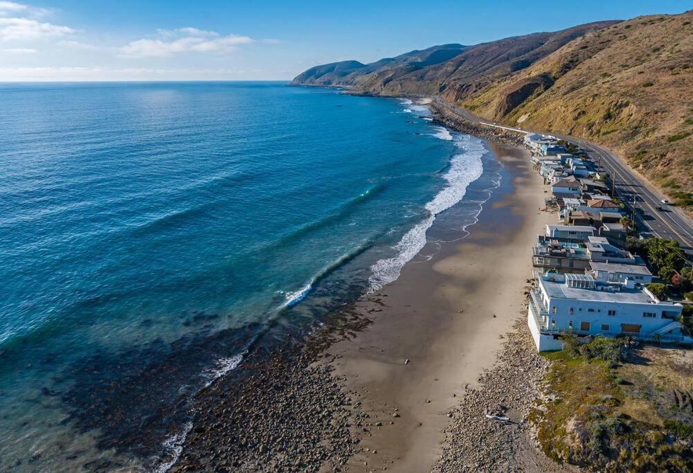 Malibu Beach House Right On The Sand Villa Exterior photo