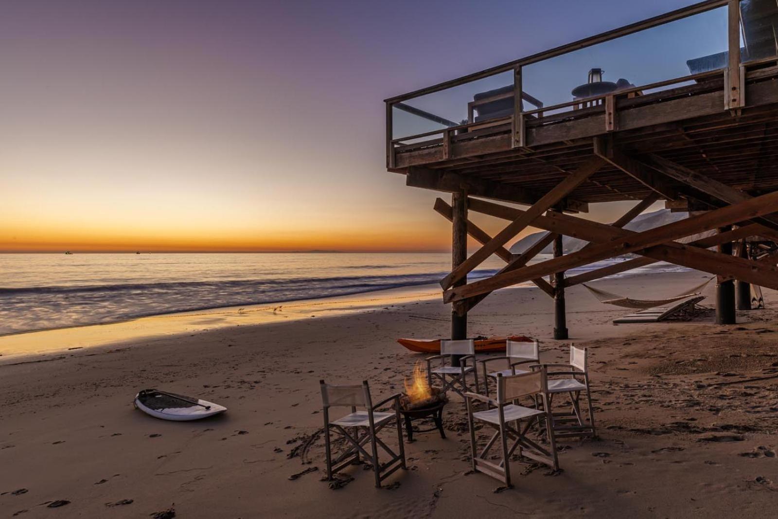 Malibu Beach House Right On The Sand Villa Exterior photo