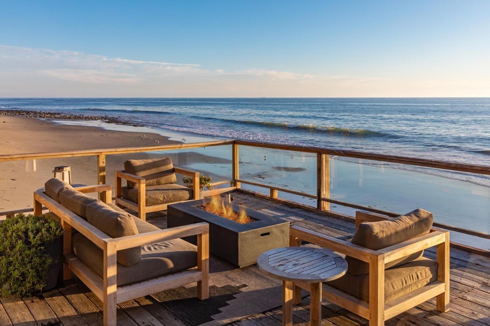 Malibu Beach House Right On The Sand Villa Exterior photo