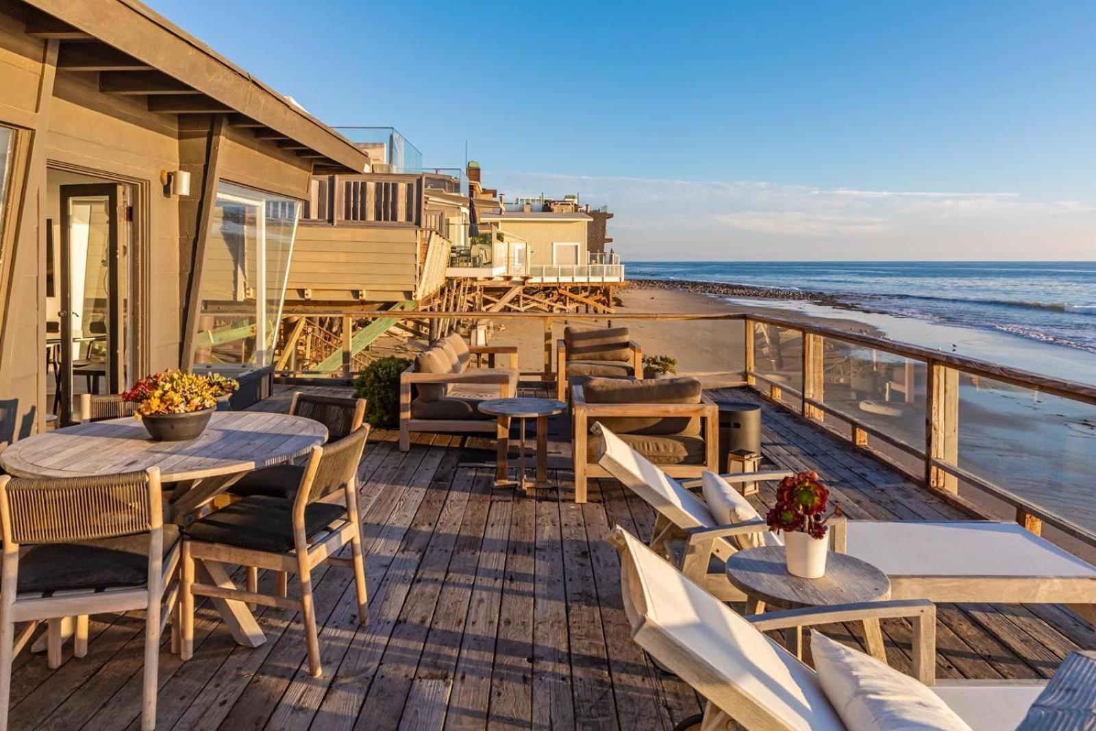 Malibu Beach House Right On The Sand Villa Exterior photo