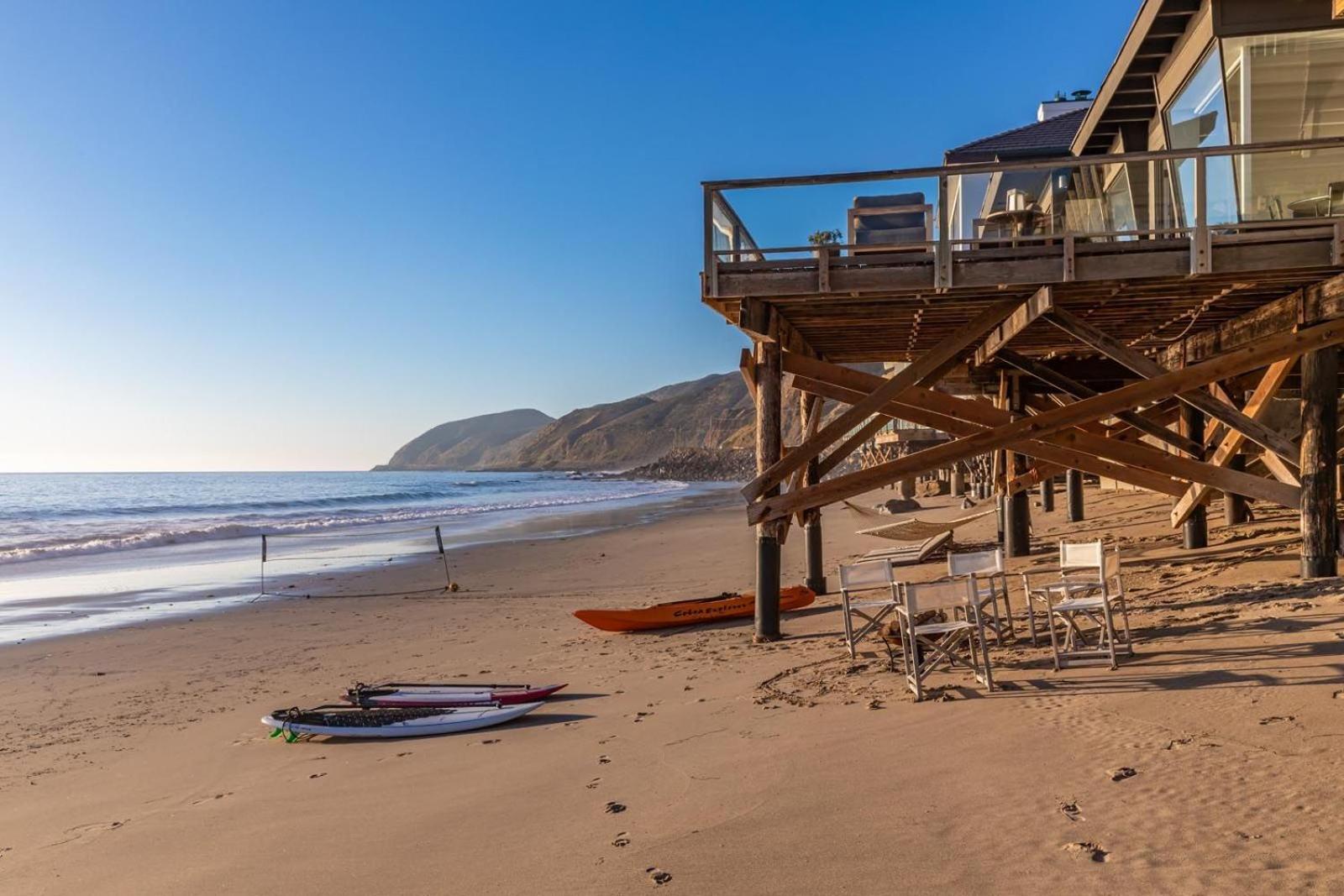 Malibu Beach House Right On The Sand Villa Exterior photo