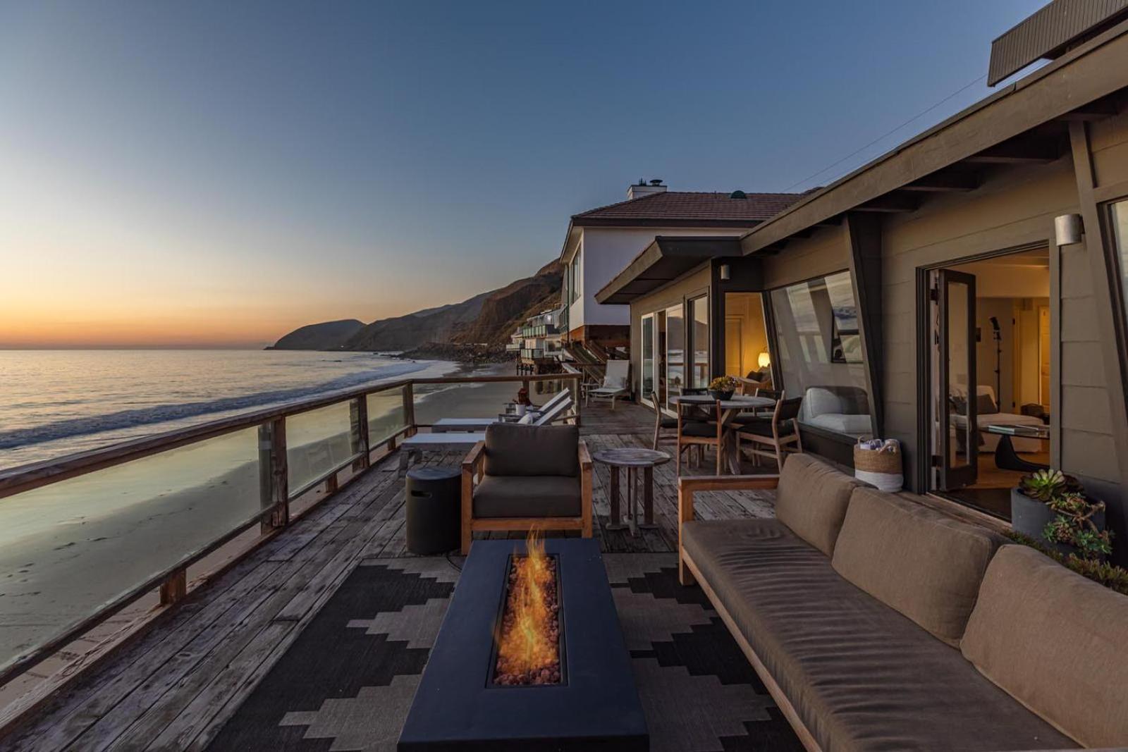 Malibu Beach House Right On The Sand Villa Exterior photo